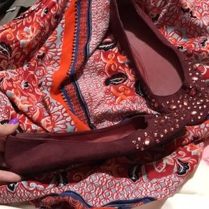 Burgundy size 8 call it spring flats